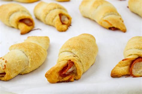 Crescent Pizza Rolls - Retro Potluck