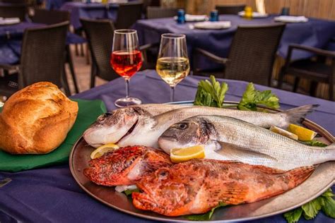 Pesce In Abbondanza Recensioni Su La Locanda Del Porto Brindisi