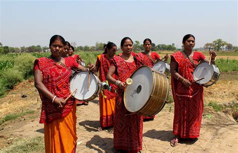 बिहार की अनपढ़ महादलित महिलाओं का म्यूजिकल बैंड देश में मचा रहा धूम।story Over Sargam Women