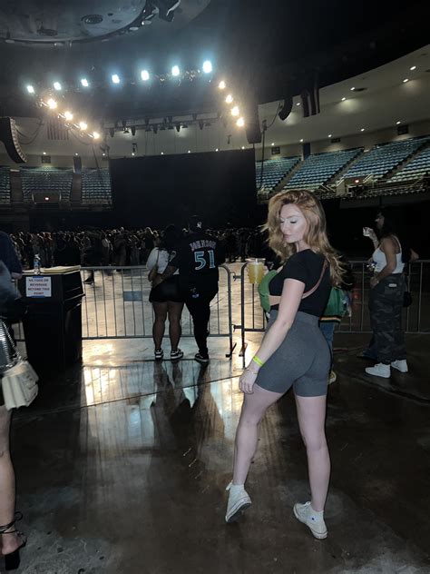 Lacy Lennon On Twitter I Got Hit On By A Slew Of Hot Lesbians Last Night That Said I Looked