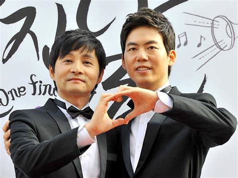 S Korea Gay Couple Sues Officials To Get Marriage Recognised World News