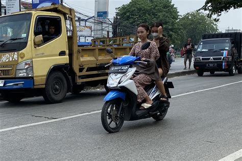 Tidak Menggunakan Helm Saat Naik Motor Bisa Kena Tilang Rp 250000