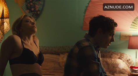 VICTORIA DIAMOND Nude AZNude