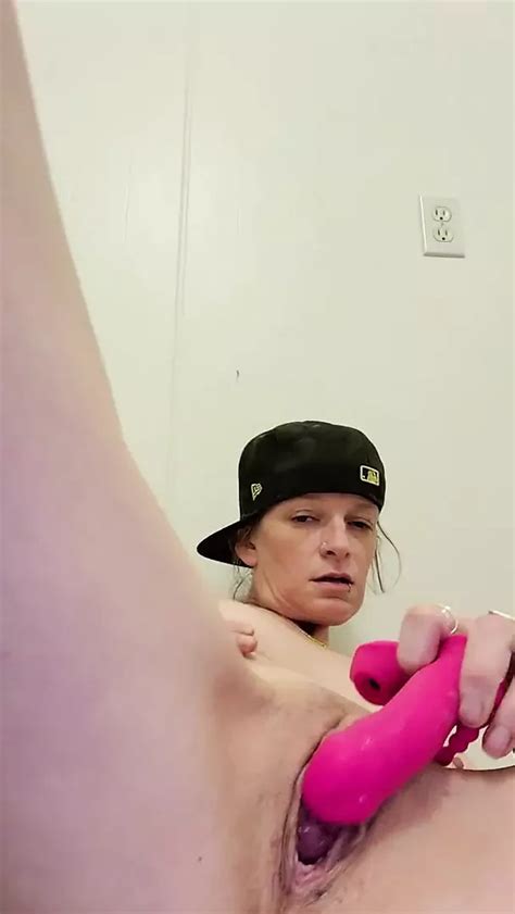Make That Pussy Squirt Amateur Amateur Porn Feat Xxxcountrygirl By FapHouse XHamster