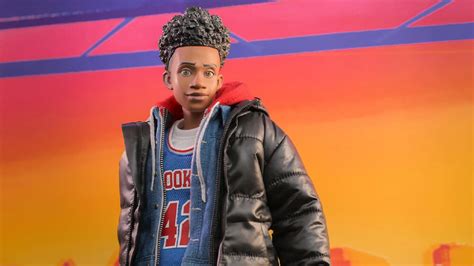 Hot Toys Unveils Spider Man Across The Spider Verse Figures