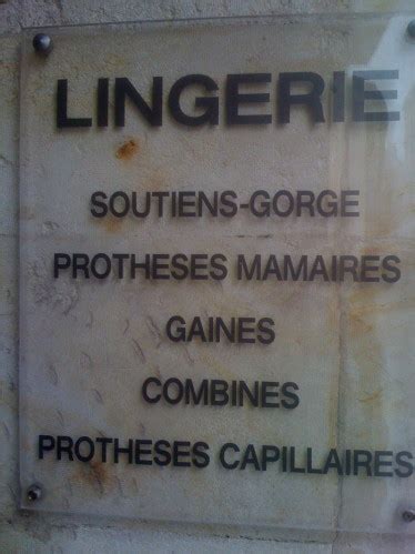 Une Conception Extensive De La Lingerie Mais Qui Est Arbon