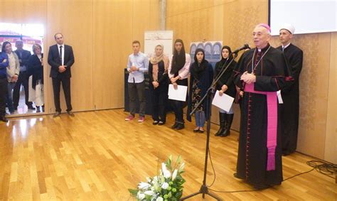 Nadbiskup Dev I Estitao Kurban Bajram Rije Ka Nadbiskupija