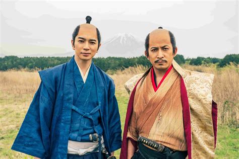 「どうする家康」主演の松本潤、岡田准一と富士山をバックに乗馬「時代劇らしくて気持ちよかった」 スポーツ報知