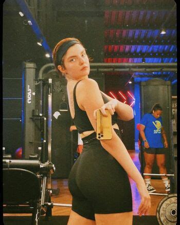 Triz Pariz Triz Nude OnlyFans The Fappening Plus