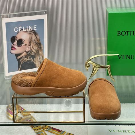 Кроссовки BOTTEGA VENETA - купить с доставкой по выгодным ценам в ...