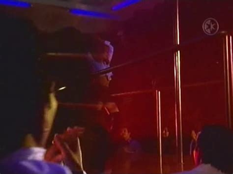 Naked Edith González in Mundo de fieras