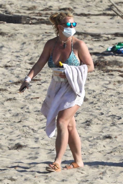 Britney Spears Displays Her Bikini Body As She Sunbathes At The Beach In Malibu Fappening