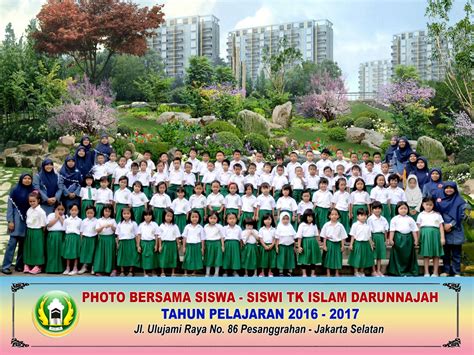 foto bersama murid  guru tk islam darunnajah