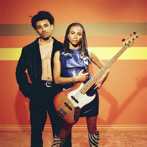 Naked Feat Leven Kali Adi Oasis