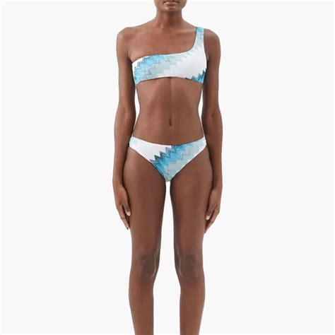 Bikini Trends 2023 Das sind begehrtesten Looks für den Sommer