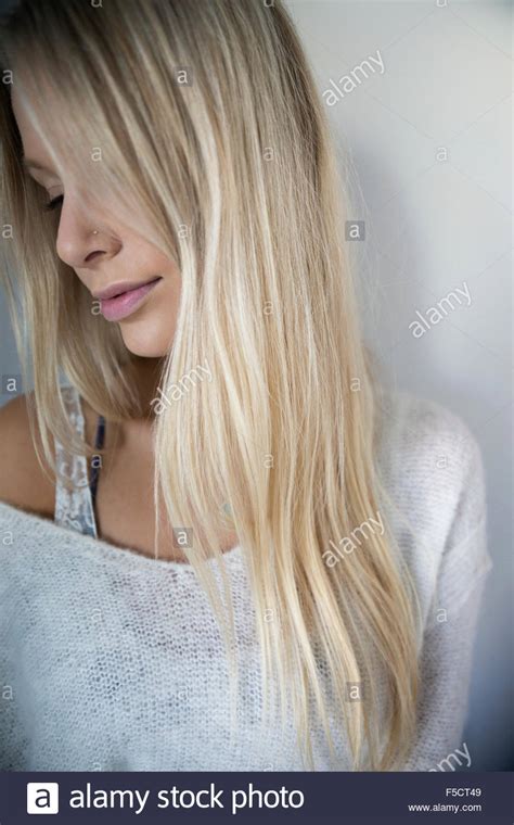 Femme Blonde Portrait Banque De Photographies Et Dimages Haute R Solution Alamy