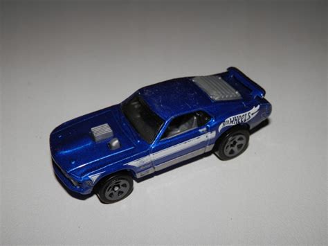 Ford Mustang Mach Hot Wheels Model Resorak Autko