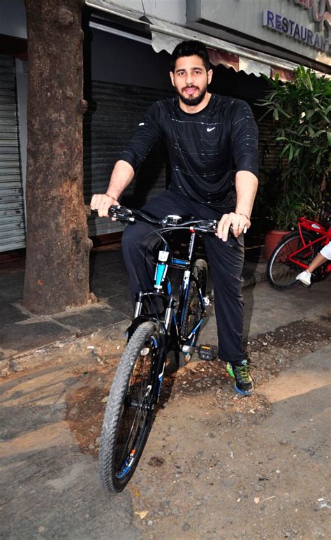 Sidharth Malhotra Cycles At The Equal Street Movement