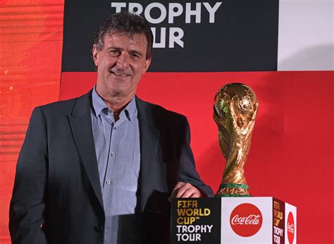 Mario Kempes: " Comparaciones entre Messi y Maradona son tonterías