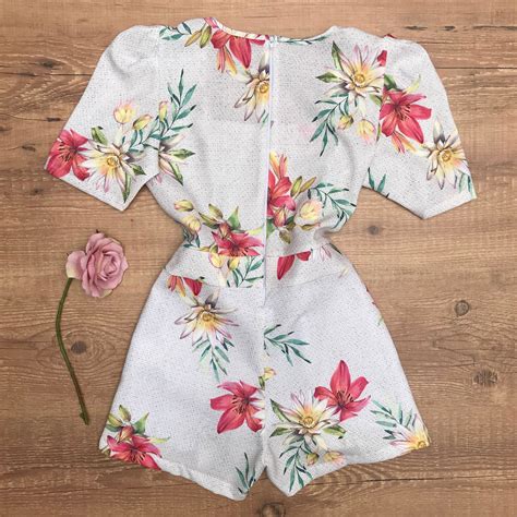 MACAQUINHO MANGA PRINCESA FLORAL NUDE Dondoca Moda Feminina