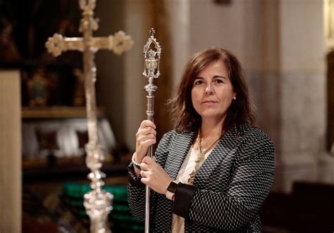 Mar A Jos Fern Ndez Presidenta De La Cofrad A De La Vera Cruz La