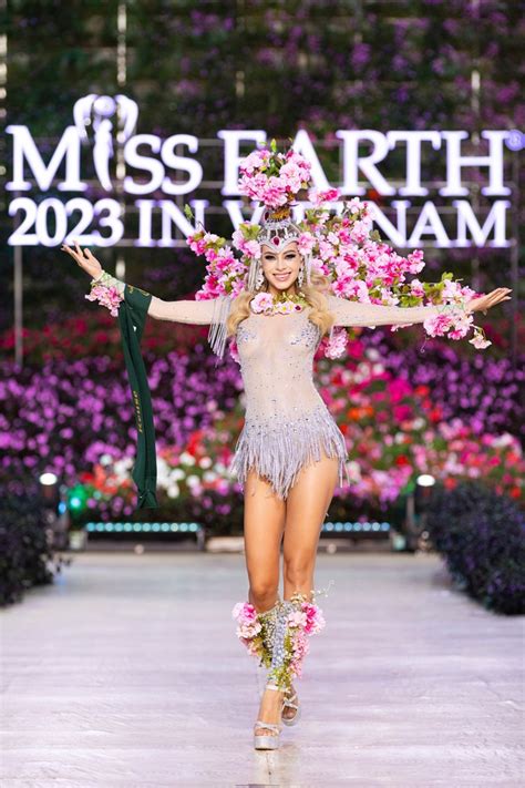 Bán kết Miss Earth Thi bikini dưới thời tiết độ trang phục đầu voi của Lan Anh bỗng