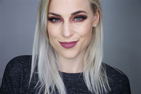 Huda Beauty Nude Medium Obsessions Eyeshadow Palette Review Mrsannabradshaw