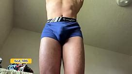 Jovencito gay de 18 años tiene sexo anal por primera vez XNXX