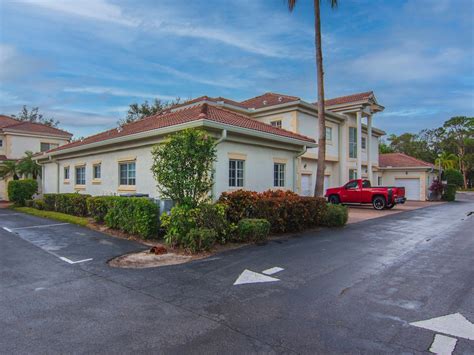 556 7th Sq, Vero Beach, FL - lhrmls-02631779 - Beach-Homes.com