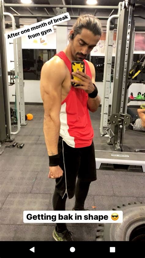 Pin By Fit Hot Boys On Biceps Bollywood Actors Biceps Hollywood