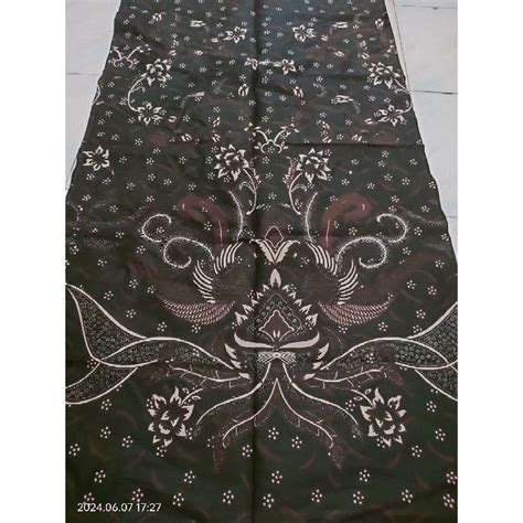 Jual Kain Batik Solo Alusan Merak Mabur Coklat Hitam Foto Pertama