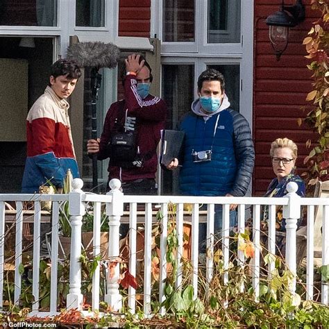 Sex Education Series Three First Look Daily Mail Online