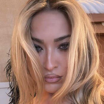 Scarlet Aviram Nude Fapelly