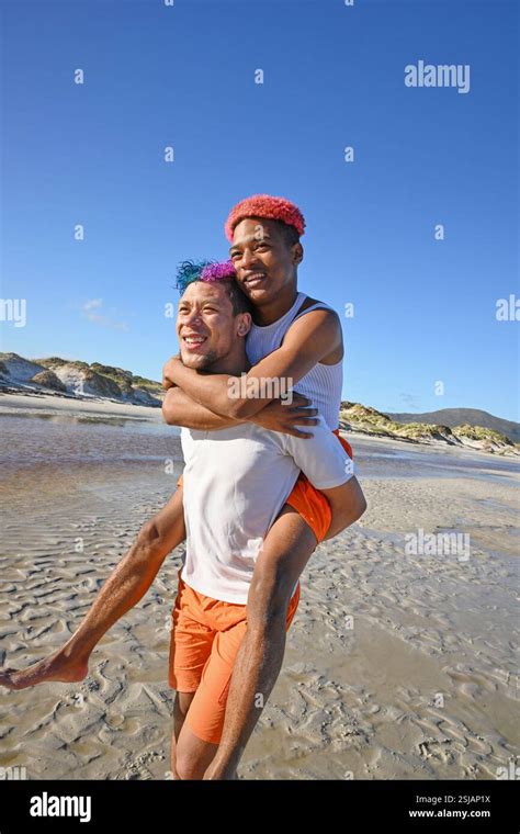 Jeune Homme Gay Font L Amour Banque De Photographies Et Dimages Haute R Solution Alamy