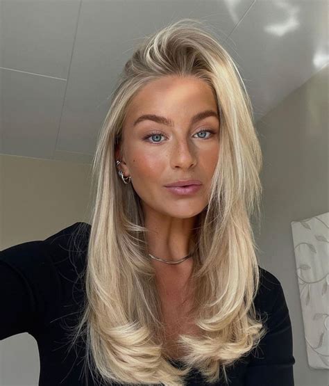 Pin By Madeline Kelly On Mads Summer Blonde Hair Blonde Hair Inspiration Light Blonde Hair