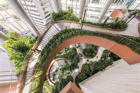 Biophilic Skyscraper With Over 80,000 Plants Opens in Singapore ...