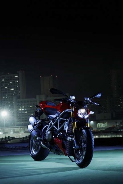 In Arrivo Le Super Naked Ducati Streetfighter E Streetfighter S Motoblog