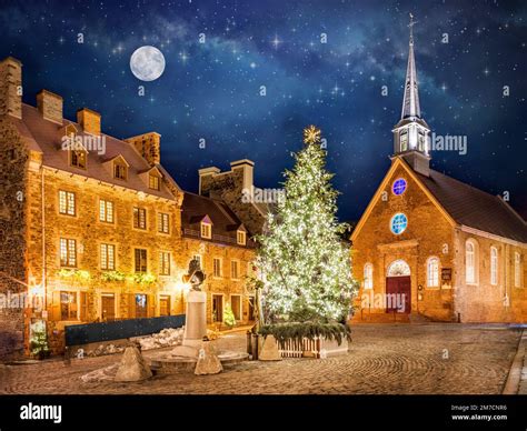 Place Royale with Christmas Tree, Notre Dame and Full Moon, Old Quebec ...