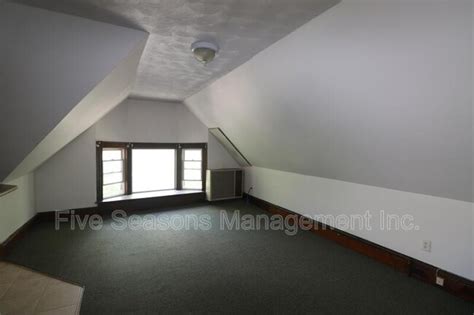 134 Buell St Burlington Vt 05401 Condo For Rent In Burlington Vt