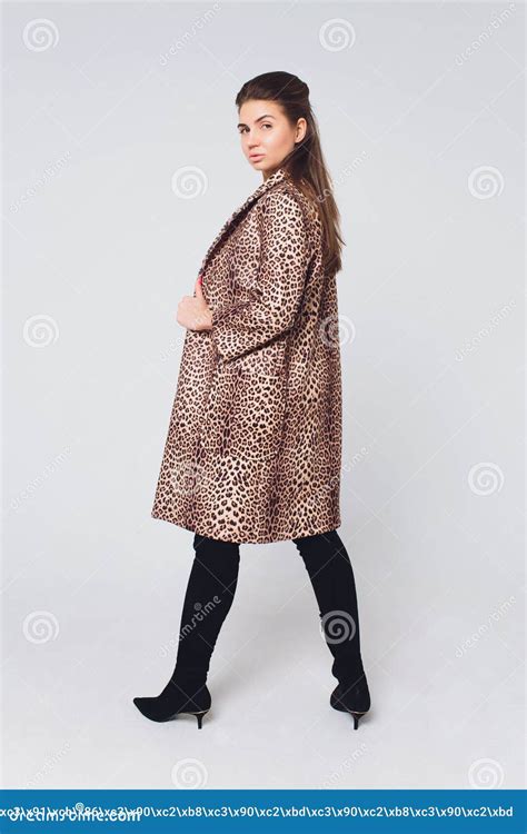 Brunette Woman With Retro Black Lingerie Stock Image Image Of Fashion Cute 144592161