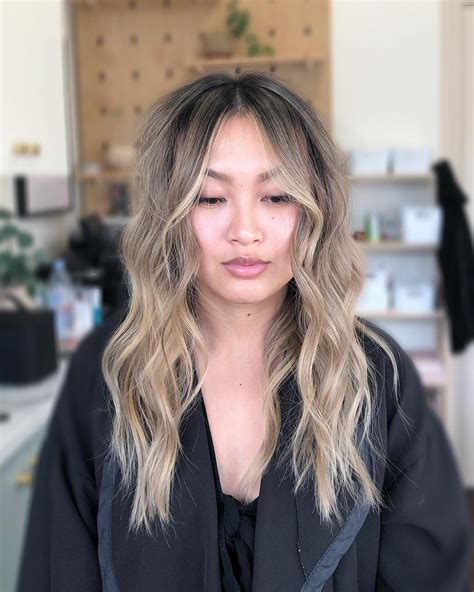 20 Creative Milk Tea Hair Color Ideas and Trends 6