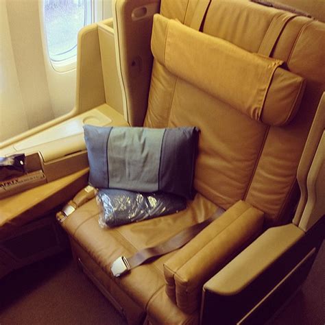 Next Seat Singapore Airlines 777 200ER Refitted Full Flat Business