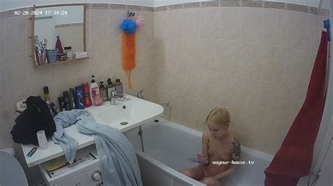 Watch Shower Girl Tea Mint Shower Naked People With Tea Mint In Bathroom The