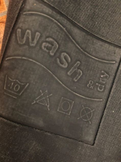 Heißt das, dass ich den Teppich bei 40 Grad waschen darf oder darf er