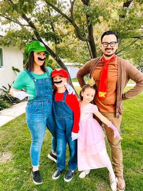 adult mario kart halloween costume 5