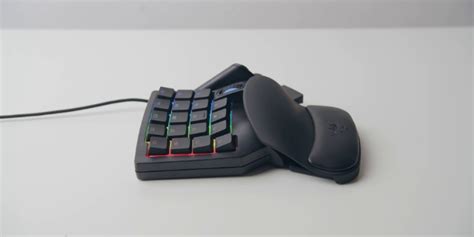 Razer Tartarus V2 vs. Pro - Tech Review Advisor
