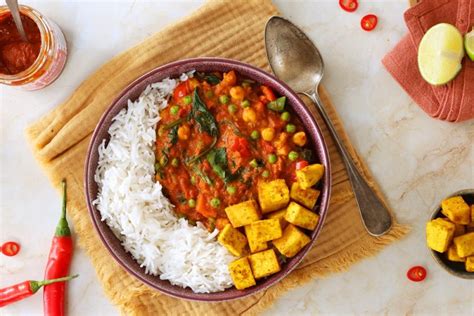 Vegan Tofu Curry Met Harissa Kikkererwten