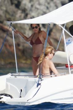 Natalie Imbruglia Bikini On Boat On Holiday In Sicily HQ Phun Org Forum