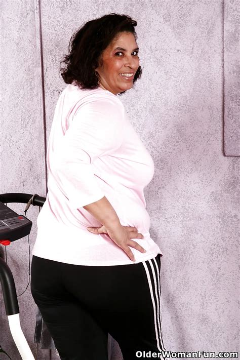 52 Year Old Granny Fannie From OlderWomanFun 16 Nude Pics XHamster