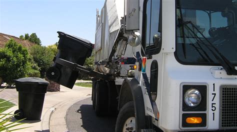 Buying the Garbage Truck That’s Right for Your Start-Up Waste ...